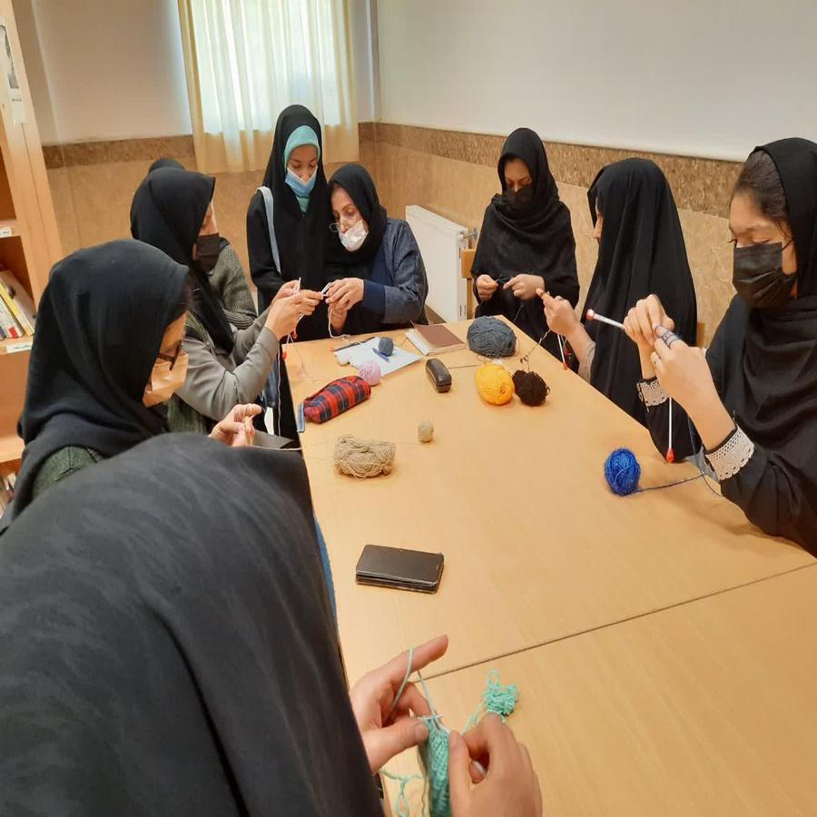 آموزش بافتنی (بزرگسالان)